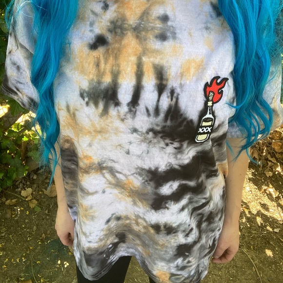 𝚆𝚑𝚊𝚝𝚜 𝚢𝚘𝚞𝚛 𝚙𝚘𝚒𝚜𝚘𝚗?🧡🖤 - Picture 8 of 9